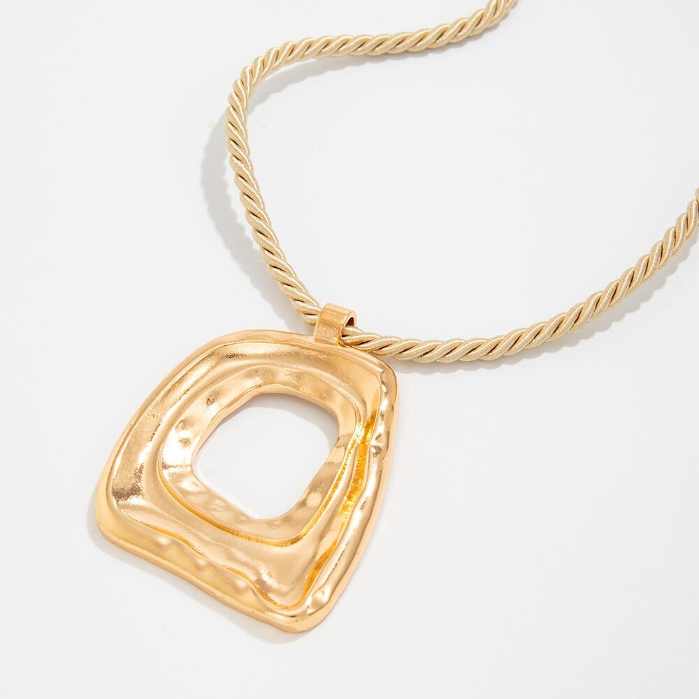 Chic Irregular Square Statement Gold Necklace - Rope Chain - Picture 6 of 8